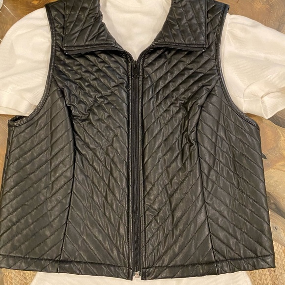 Black quilted Zenergy by Chico’s vest! - Picture 1 of 3